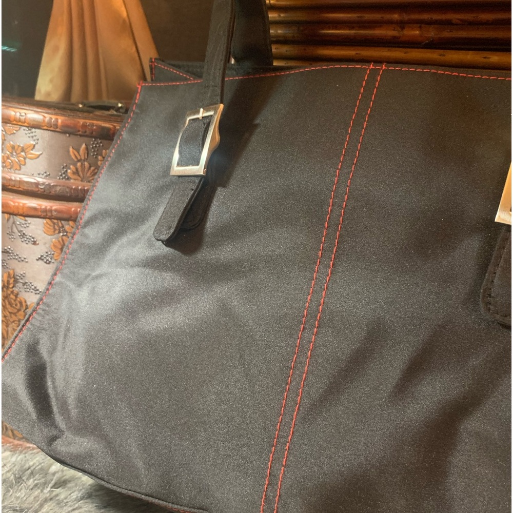 🐝 Black Utility Purse